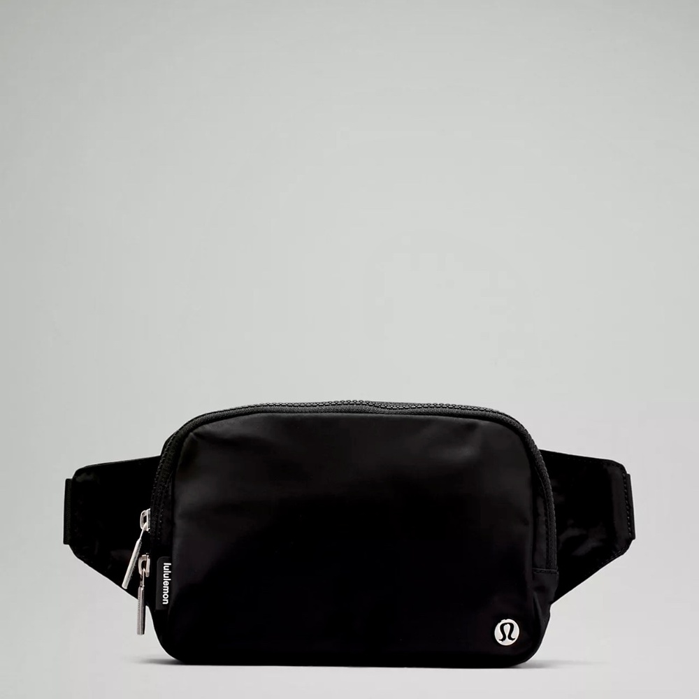 COPY - Lululemon 2L Everywhere Belt Bag (large)
